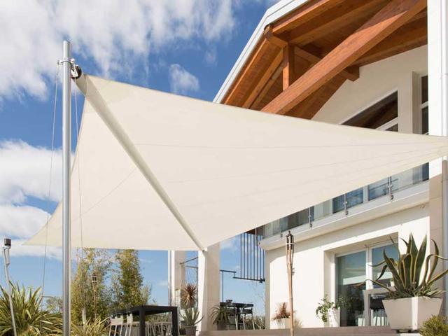 Toldo tipo vela