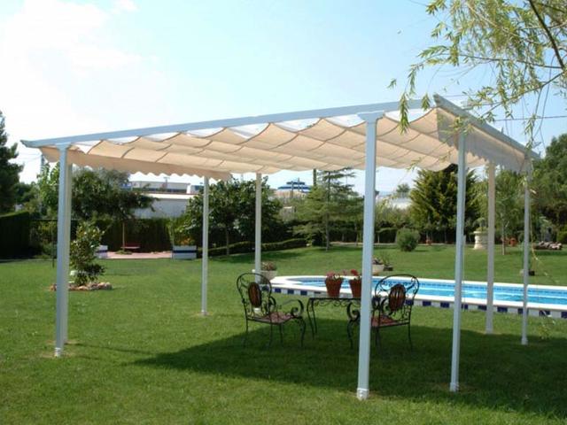 Toldo de palillería con pérgola