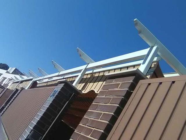Toldo de palillería y pérgola