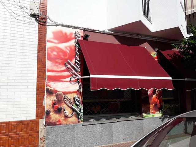 Toldo fachada tienda